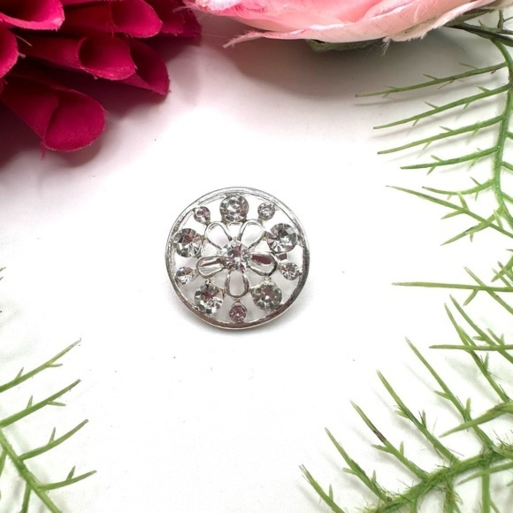 NEW⚜️Classic Floral Crystal Embellished Brooch - Picture 1 of 5